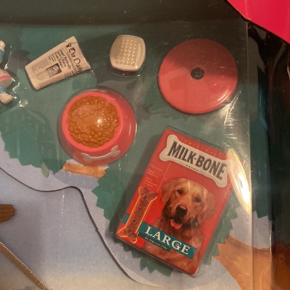 1997 Barbie and Ginger Playset- Pet Dog Really Walks & Barks - Mattel #17116 NIB - Picture 6 of 10